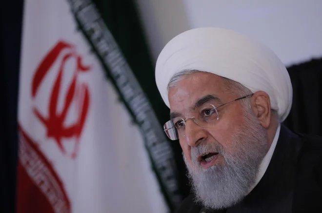 Predsednik Hasan Rohani, bo Irana prenehal spoštovati omejitev proizvodnje obogatenega urana. Foto: Reuters