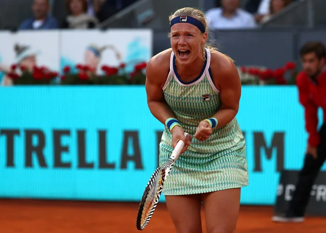 Kiki Bertens se je v Madridu razveselila svoje največje lovorike doslej, z njo se bo povzpela na 4. mesto svetovne lestvice. FOTO: Reuters