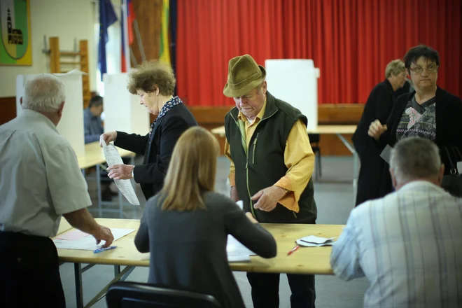 Če bi se odločili za prerisovanje okrajev, bi morali vsakih nekaj let, odvisno od demografskih gibanj, njihove meje postavljati na novo. FOTO: Jure Eržen/Delo