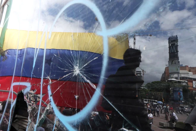 Sedemnajst oseb iz Venezuele je aprila zaprosilo Slovenijo za repatriacijo.&nbsp;Foto: Ivan Alvarado/Reuters