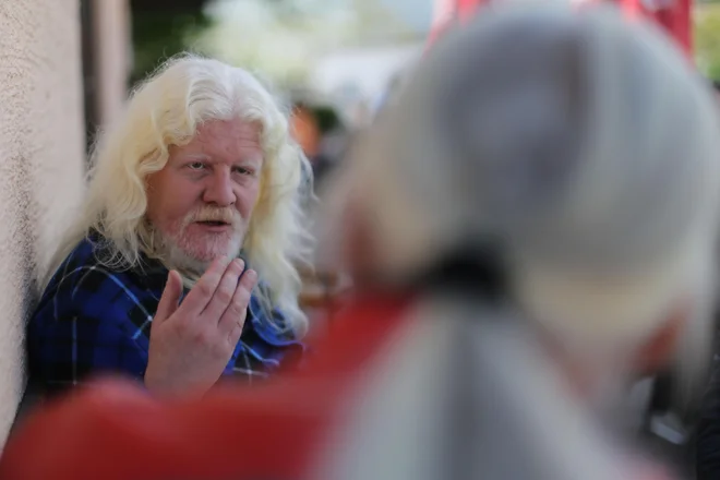 Po mnenju Rusjakova je bil cilj papeževega obiska komercializirati spremembo imena države. FOTO: Tomi Lombar/Delo