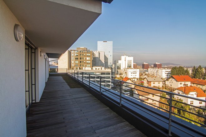 Čudoviti panoramski razgledi so še dodaten razlog za nakup stanovanja v Eko srebrni hiši. Foto: Eko srebrna hiša