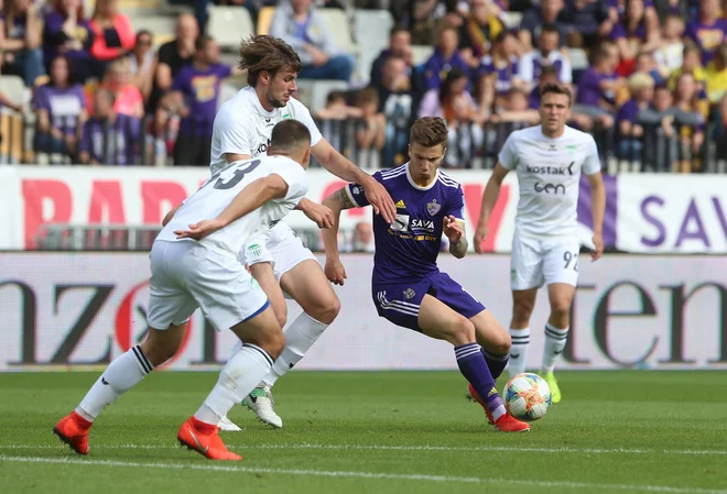 Luka Zahović je svojo nalogo opravil in zdaj potrebuje le še gol v Domžalah, da bi sam osvojil naslov strelskega kralja 1. SNL in ga hkrati ubranil. FOTO: Tadej Regent/delo