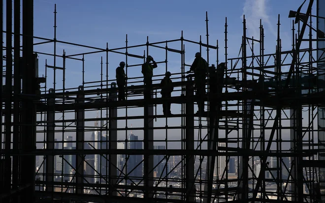 V Frankfurtu ni gradbišča, na katerem ne bi delali »naši«. FOTO: Reuters