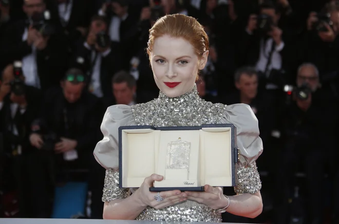 Najprepričljivejša igralka letošnjega festivala je postala Britanka Emily Beecham. FOTO: Regis Duvignau/Reuters