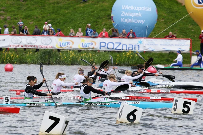 Slovenski kajakašici sta se odlično odrezali kljub težavam pred ciljem. Foto Nina Jelenc/ZS