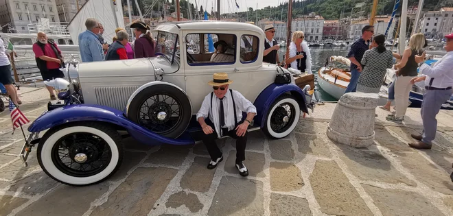 Vladimir Čeh je to naredil iz Fordove razbitine Gerladine Chaplin. Foto Boris Šuligoj