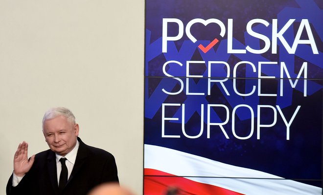 Vodja PiS Jarosław Kaczyński je zadovoljen z volitvami in jih je označil za pomemben dan za stranko. FOTO: Janek Skarzynski/AFP