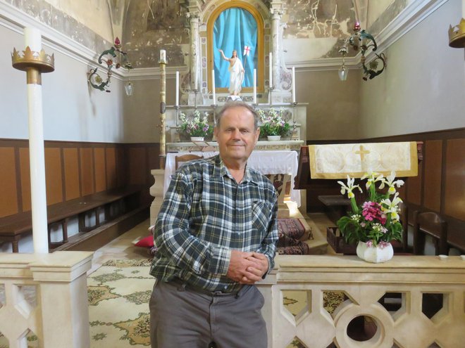 Padenjc Valerij Lovrečič »komaj« 35 let skrbi za cerkev Sv. Blaža. Foto Nataša Čepar