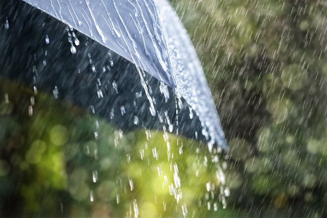 Deževalo bo do petka, nato se bo vreme ustalilo. FOTO: Shutterstock