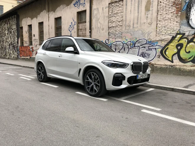 BMW X5 je med najprepoznavnejšimi modeli bavarske tovarne. FOTO: Aljaž Vrabec