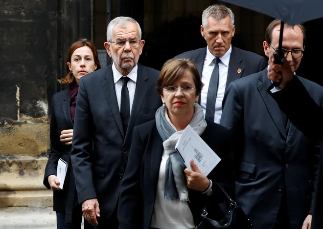 Pogreba se je udeležil tudi avstrijski predsednik Alexander van der Bellen. FOTO: Antonio Bronic/Reuters