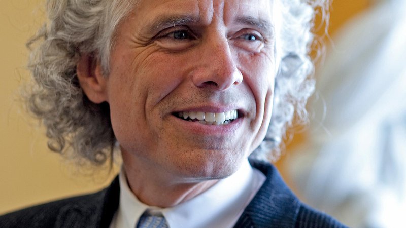Fotografija: Steven Pinker poučuje na prestižni ameriški univerzi Harvard. Revija Time ga je razglasila za enega izmed stotih najvplivnejših ljudi. Foto Rose Lincoln/Harvard University