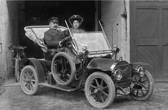 Model Doktorwagen so oglaševali kot idealni avtomobil za »zdravnike, veterinarje in odvetnike«. Foto: Opel