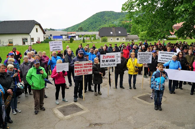 Zahteve Zgornjesavinjčanov se od protesta sredi maja niso spremenile. FOTO: Brane Piano/Delo