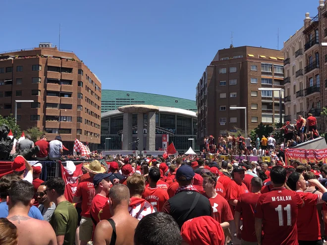 Liverpoolov navijaški park v Madridu. FOTO: Aljaž Vrabec