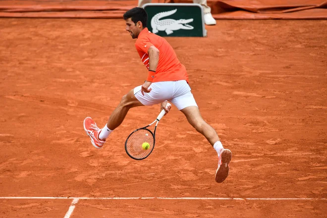 Novak Đoković je zlahka opravil s prvimi štirimi tekmeci, nobenemu ni oddal več kot osem iger. FOTO: AFP