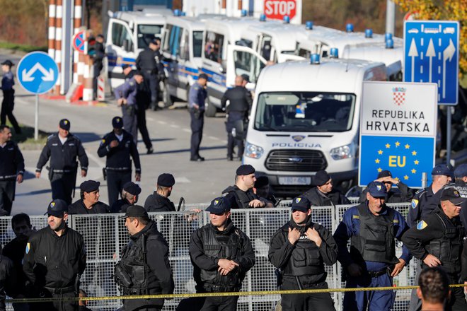 Kljub povečanemu številu nezakonitih migracij po ocenah varnostno-obveščevalne agencije na Hrvaškem ni skrajnežev, ki bi bili izrazito nastrojeni proti migrantom. FOTO: Marko Djurica/Reuters