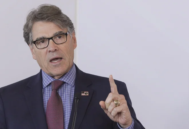 Vrha se bo udeležil tudi ameriški minister za energetiko Rick Perry. FOTO: Reuters