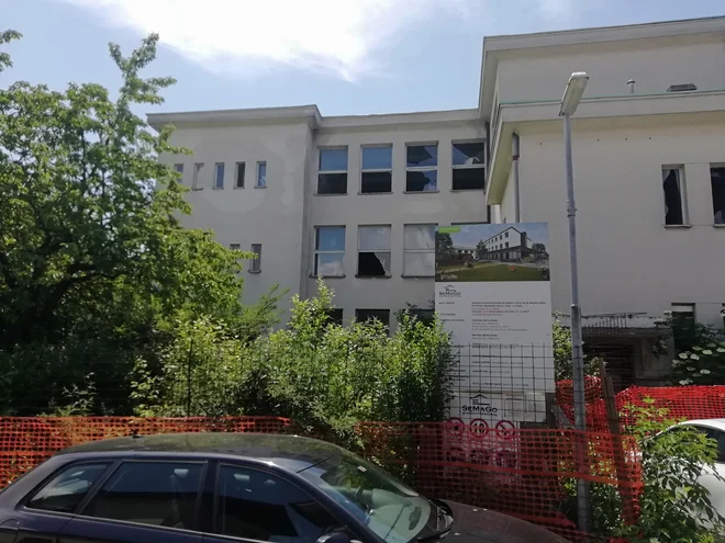 Z dozidavo in rekonstrukcijo objekta bodo ubili dve muhi na en mah. FOTO: Janez Porenta
