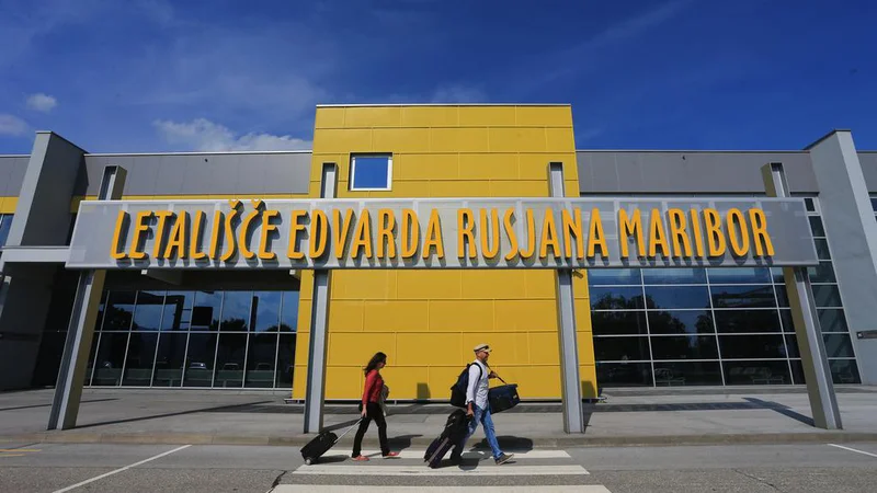 Fotografija: Mariborsko letališče bo najbrž samevalo do leta 2021 in po njem. Foto Tadej Regent