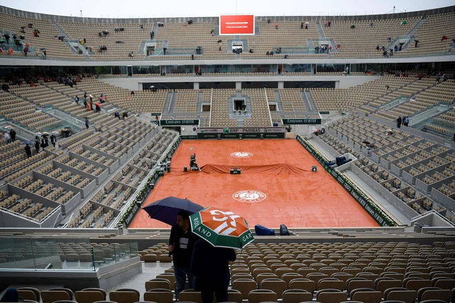 Dvoboji v Parizu so prestavljeni na naslednji dan. FOTO: AFP