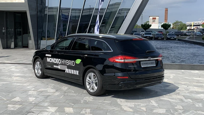 Fotografija: Ford mondeo karavan v hibridni izvedbi
Foto Blaž Kondža