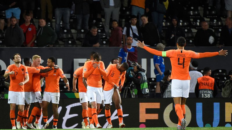 Fotografija: Nizozemci so se pri tretjem golu veselili vstopnice, s katero so si zagotovili finale lige narodov. FOTO: AFP