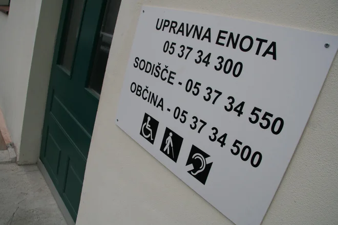 Prioritetni interes države mora biti enaka in za vse državljane dosegljiva materialna in duhovna rast. Fotodokumentacija Dela