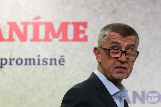 Premier Andrej Babiš zavrača ugotovitve evropskih nadzornikov. Foto: Michal Cizek/Afp