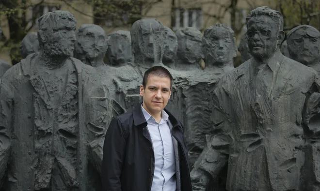 Dr. Jure Ramšak je avtor knjige (Samo)upravljanje intelekta &ndash; Družbena kritika v poznosocialistični Jugoslaviji, ki je izšla pri založbi Modrijan. FOTO: Jože Suhadolnik