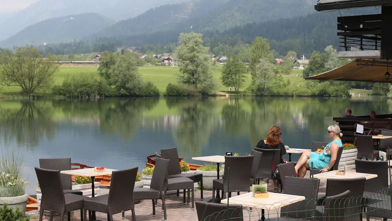 Fotografija: Črnava je že od nekdaj priljubljena izletniška točka Kranjčanov in Gorenjcev nasploh. FOTO: Tomi Lombar/Delo