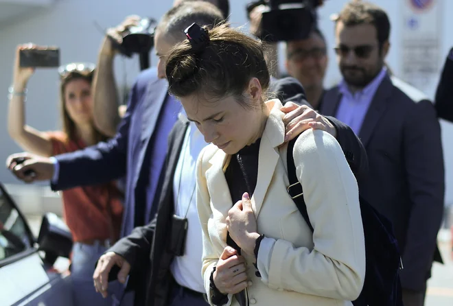 Amanda Knox, nekdanja študentka, ob prihodu na milansko letališče. FOTO: Daniele Mascolo/Reuters