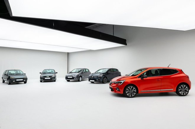 Vseh pet generacij renaulta clia. FOTO: Renault