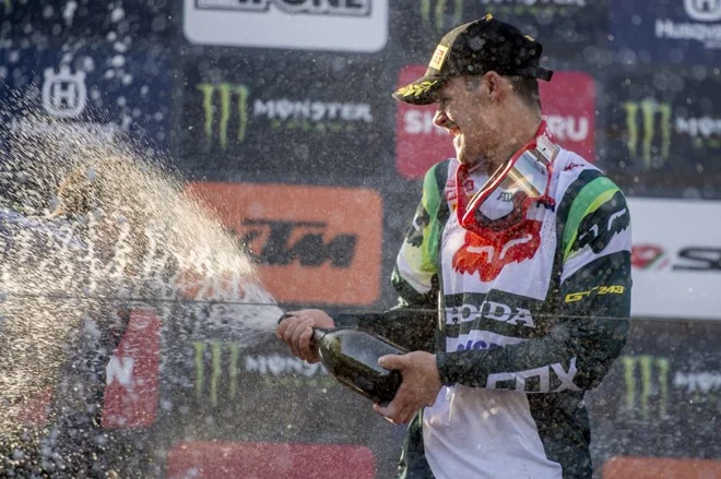 Tim Gajser je penino na najvišji stopnički letos odpiral štirikrat. FOTO: HRC