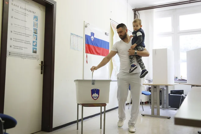 Bodo poslanci volivcem vendarle prepustili večji vpliv na sestavo državnega zbora? FOTO: Leon Vidic/Delo