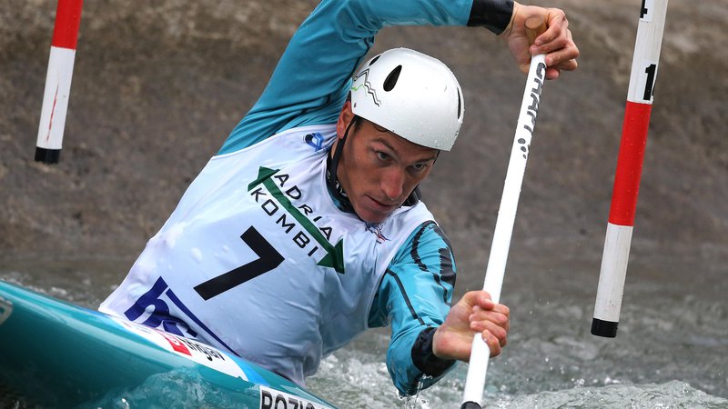 Fotografija: Luka Božič je bil s 4. mestom najboljši med slovenskimi kanuisti na uvodni tekmi svetovnega pokala v slalomu na divjih vodah. FOTO: Tomi Lombar/Delo