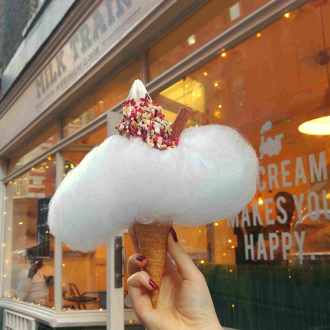 Se izplača čakati v vrsti za sladoled? Za želodec ne, za instagram da. FOTO: Instagram