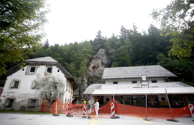 Bistro Školjka je bil priljubljen predvsem med avstrijskimi gosti. FOTO: Roman Šipić/Delo