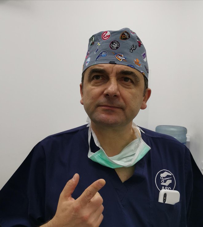 Miroslav Đorđević se pripravlja na prvo transplantacijo moškega spolnega organa na svetu. FOTO: Milena Zupanič
