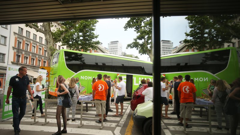 Fotografija: Ljubljana je pomembno križišče avtobusov hitro rastoče mreže Flixbus. FOTO Jure Eržen/Delo