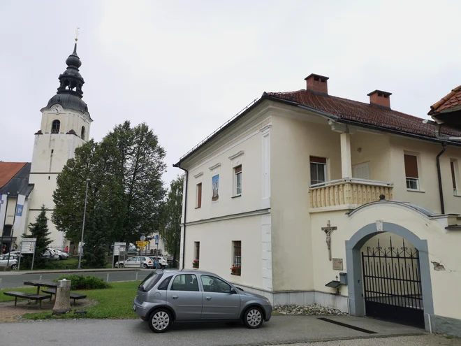Župnika so iz Preddvora premestili v drugo župnijo, kjer bo somaševal s starejšim duhovnikom. FOTO: Dejan Javornik