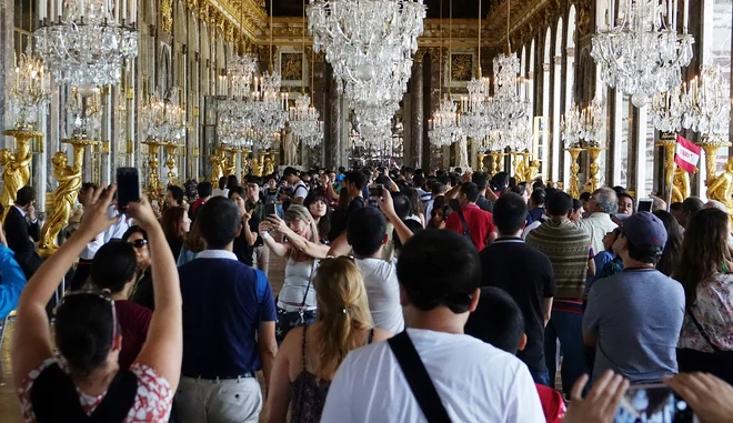 Spiegelsaal hundert Jahre später FOTO: Reuters