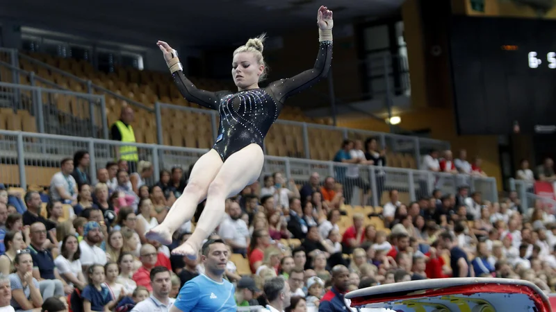 Fotografija: Teja Belak je bila v kvalifikacijah preskoka 4. in bo jutri v finalu merila na kolajno. FOTO: Mavric Pivk/Delo