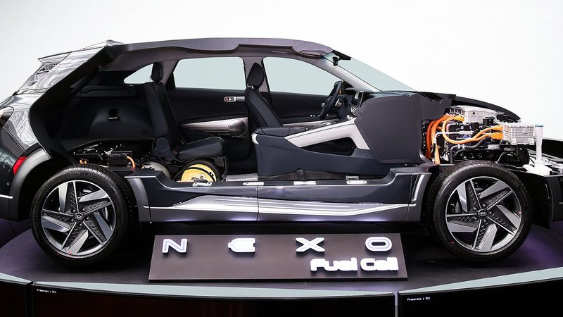 Fotografija: Hyundai nexo je najnovejši med sicer zelo redkimi modeli na gorivne celice. FOTO: Hyundai