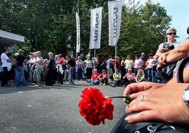 V Murski Soboti se ponavlja zgodba iz leta 2009, ko sta propadli Mura (na fotografiji) in kasneje Aha Mura. Večinoma isti ljudje bodo podoživeli to, kar so doživeli že dvakrat. Foto Jure Eržen