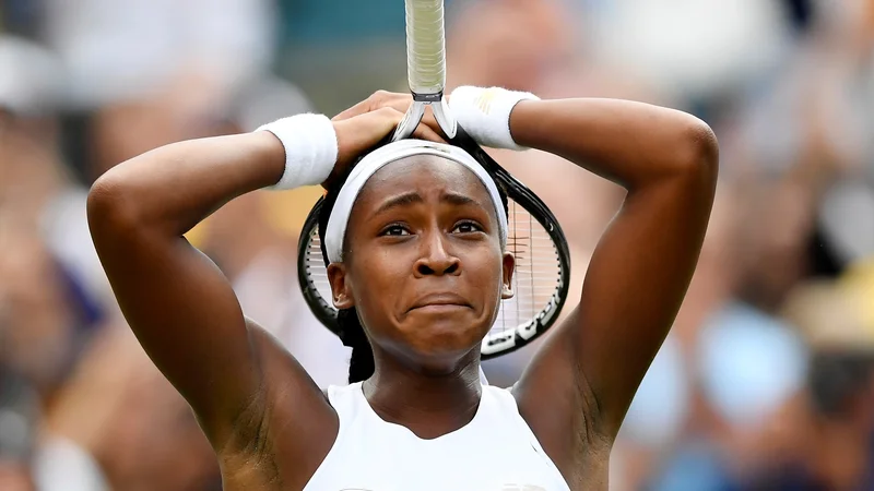 Fotografija: Coco Gauff je v svojem prvem nastopu na velikih slamih navdušila z neustrašnim pristopom in ugnala vzornico Venus Williams. FOTO: Reuters