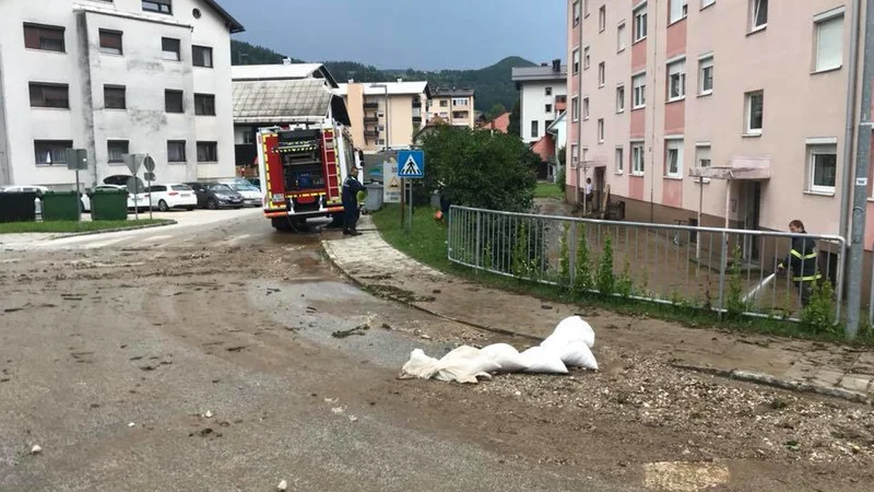 Fotografija: Že tretjič v zadnjih desetih dneh je Prekmurje zajelo neurje. FOTO: O. B.