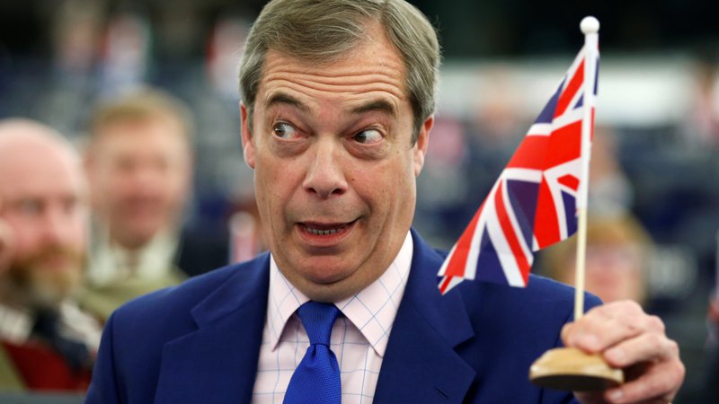 Fotografija: Pred nekaj tedni je Faragea razsrdila tudi komičarka Jo Brandt.  FOTO: Vincent Kessler/Reuters