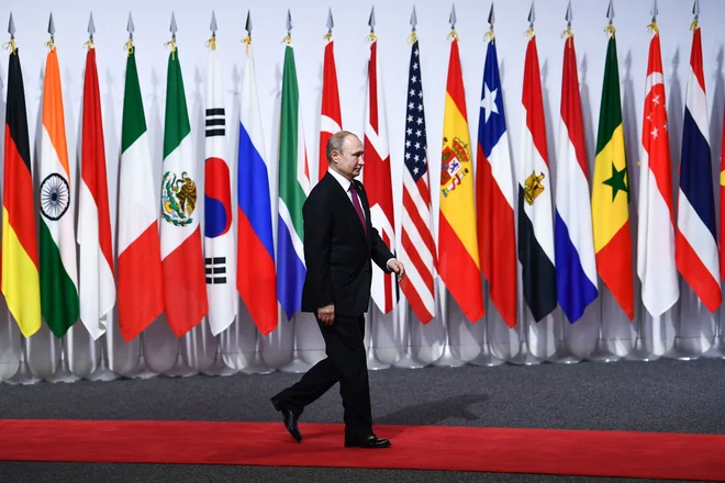 Ruski predsednik Vladimir Putinna vrgu G20 v Osaki.<br />
FOTO: Afp